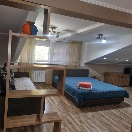 Apartments On Mustafa Ozturk Almaty Exteriér fotografie