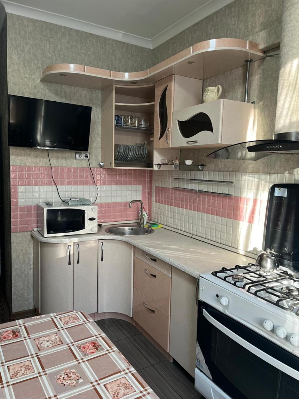 Apartments On Mustafa Ozturk Almaty Pokoj fotografie